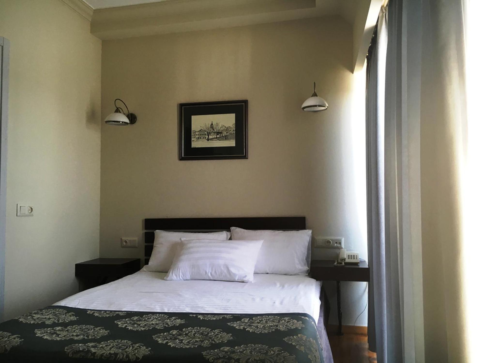 Prestige Palace - Esquisse Hotel Tbilisi Quarto foto